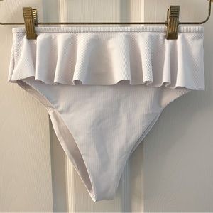 Beach Riot Daisy Bottom | White